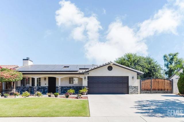 10008 Atakapa Ave, Bakersfield, CA 93312