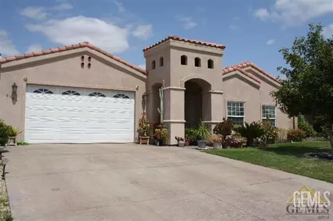 9106 La Sonrisa Way, Bakersfield, CA 93306