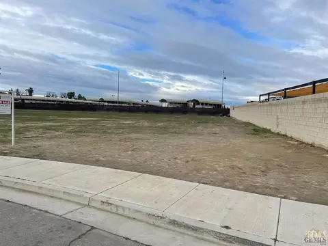5201 Park Diane Ave, Bakersfield, CA 93313