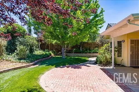 Exterior - 1300 Scarlet Oak Dr, Tehachapi, CA 93561 photo 6 of 11