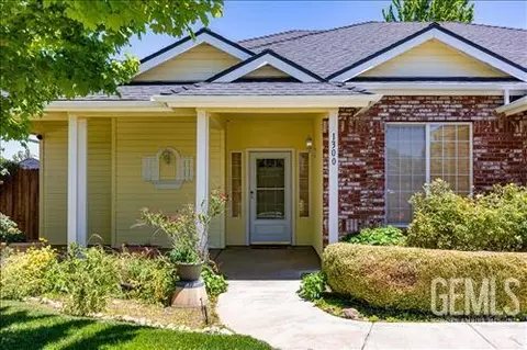 Exterior - 1300 Scarlet Oak Dr, Tehachapi, CA 93561 photo 2 of 11