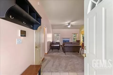 Entry Way - 1300 Scarlet Oak Dr, Tehachapi, CA 93561 photo 1 of 3
