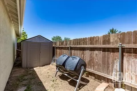 Exterior - 1300 Scarlet Oak Dr, Tehachapi, CA 93561 photo 10 of 11