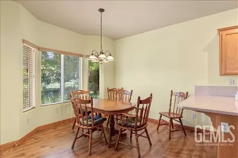 Dining - 1300 Scarlet Oak Dr, Tehachapi, CA 93561 photo 1 of 1
