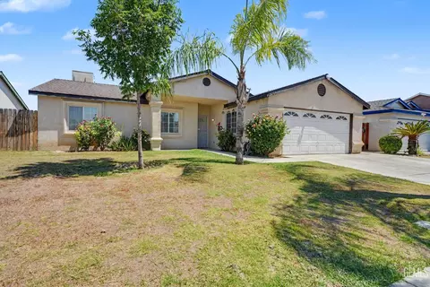 5300 Plute Pass St, Bakersfield, CA 93307