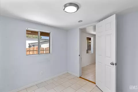 Other - 302 W C St, Tehachapi, CA 93561 photo 5 of 10
