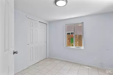 Bedroom - 302 W C St, Tehachapi, CA 93561 photo 1 of 2