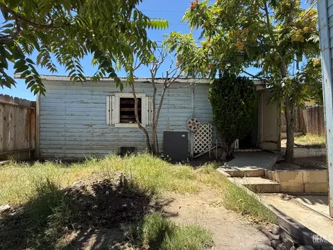 301 A St, Taft, CA 93268 photo 8