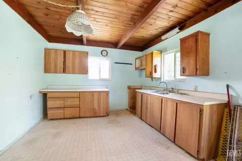 Kitchen - 1249 Cedar Ave, Fish Camp, CA 93623 photo 1 of 2