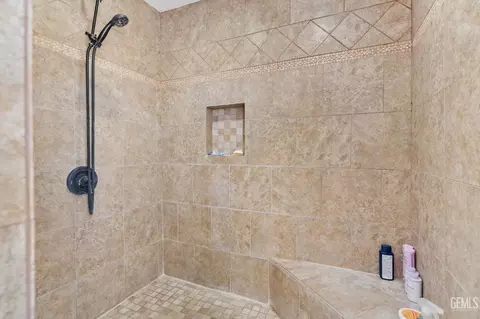 Bath - 21800 Quail Springs Rd, Tehachapi, CA 93561 photo 3 of 7