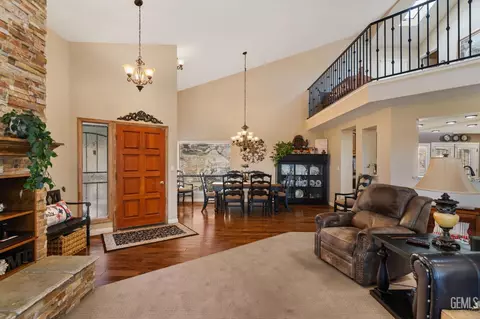 Entry Way - 21800 Quail Springs Rd, Tehachapi, CA 93561 photo 1 of 10