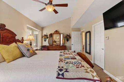 Bedroom - 21800 Quail Springs Rd, Tehachapi, CA 93561 photo 3 of 7