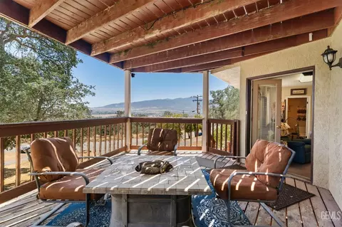 Exterior - 21800 Quail Springs Rd, Tehachapi, CA 93561 photo 3 of 5