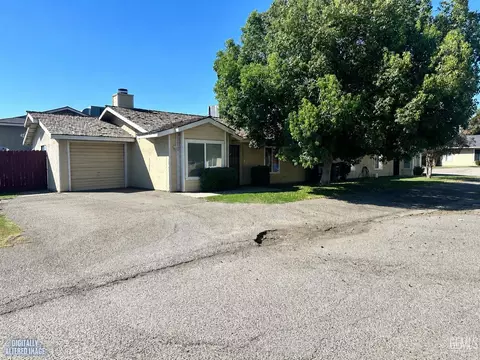 6011 Hill Dl, Bakersfield, CA 93306