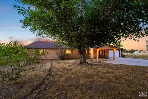 28241 Lancaster Rd, Lancaster, CA 93536 photo 2