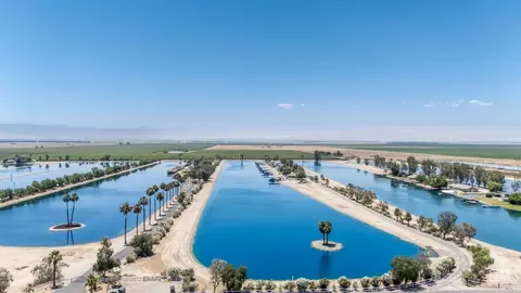 View/Area - 24929 Millux Rd, Arvin, CA 93203 photo 5 of 5