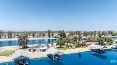 View/Area - 24929 Millux Rd, Arvin, CA 93203 photo 4 of 5