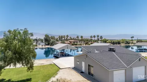 View/Area - 24929 Millux Rd, Arvin, CA 93203 photo 1 of 5
