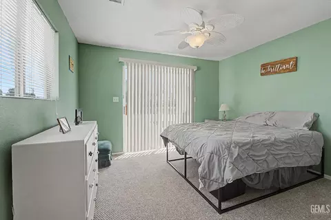 Bedroom - 24929 Millux Rd, Arvin, CA 93203 photo 1 of 2