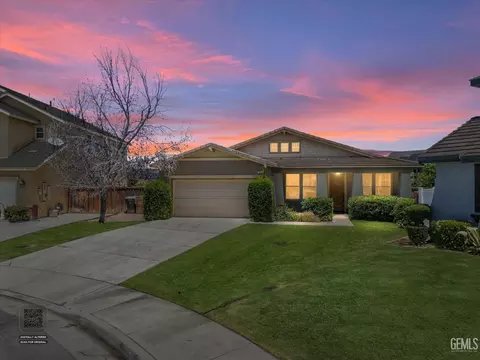 10104 Sharktooth Peak Dr, Bakersfield, CA 93311