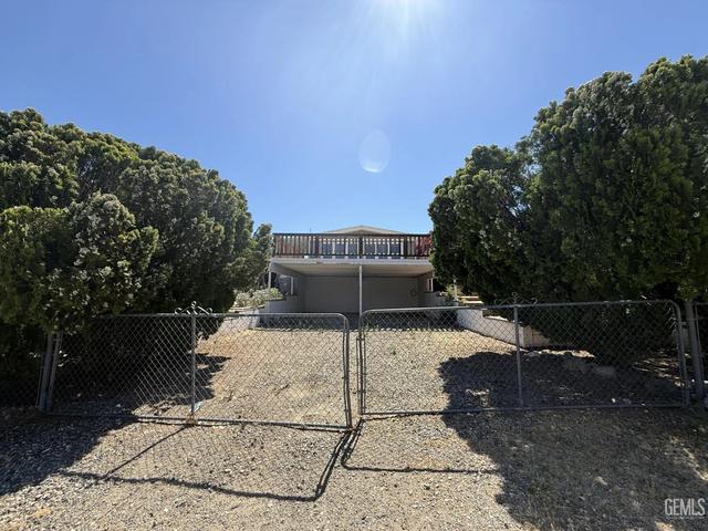 5024 Shawnee Dr, Weldon, CA 93283