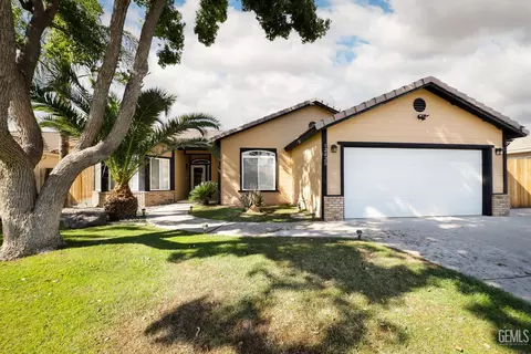 12420 Mauna Loa Ave, Bakersfield, CA 93312