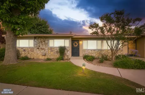 2821 Oswell St, Bakersfield, CA 93306