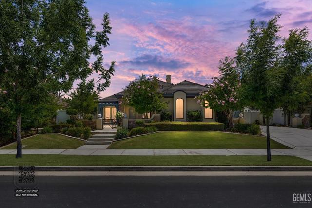 2706 Oakley St, Bakersfield, CA 93311