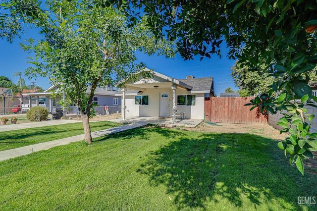 11012 San Fernando St, Lamont, CA 93241