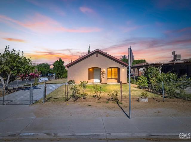 301 N Derby St, Arvin, CA 93203