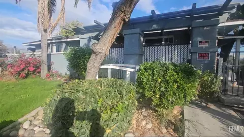 2708 College Ave, Bakersfield, CA 93306