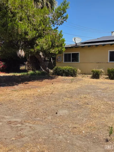 3630 White Ln, Bakersfield, CA 93309