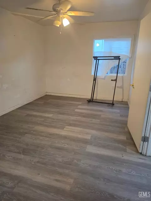 5320 New Grv, Bakersfield, CA 93309