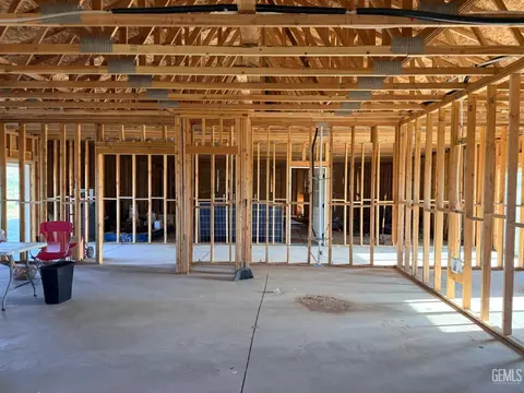 Entry Way - 18701 Maurice Way, Tehachapi, CA 93561 photo 3 of 5