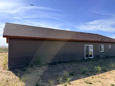 Exterior - 18701 Maurice Way, Tehachapi, CA 93561 photo 5 of 12