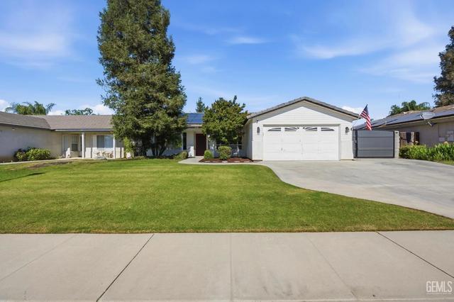 5123 Via Viretta Dr, Bakersfield, CA 93308