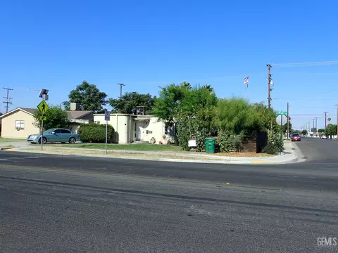 731 Lexington St, Delano, CA 93215