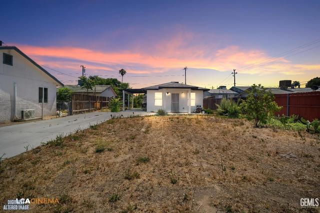 702 Lilac St, Bakersfield, CA 93308
