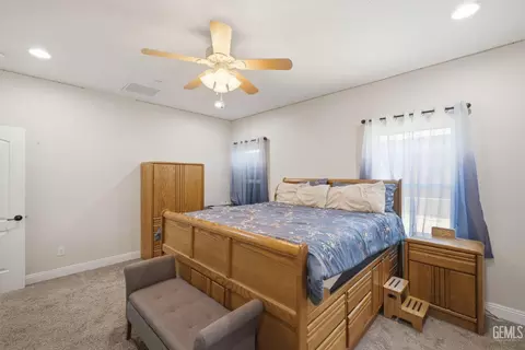 Bedroom - 405 Hillard St, Taft, CA 93268 photo 2 of 6