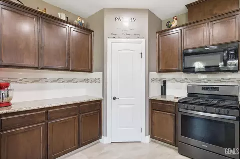 Other - 405 Hillard St, Taft, CA 93268 photo 7 of 19