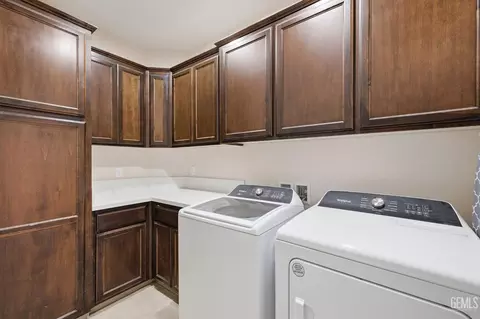 Other - 405 Hillard St, Taft, CA 93268 photo 16 of 19