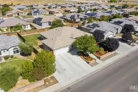 View/Area - 405 Hillard St, Taft, CA 93268 photo 1 of 3