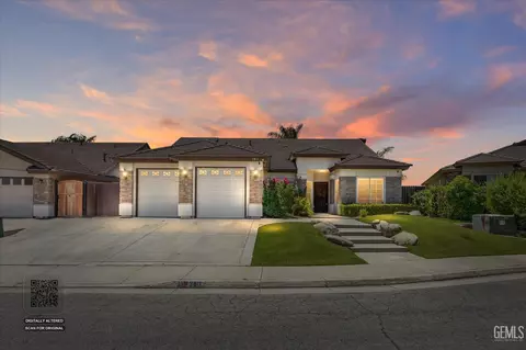 3811 Europa Ln, Bakersfield, CA 93312