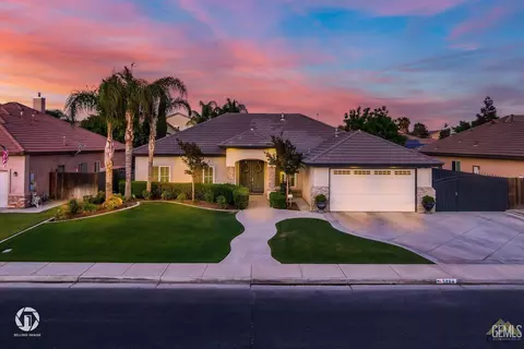 5204 Wailea Dr, Bakersfield, CA 93312