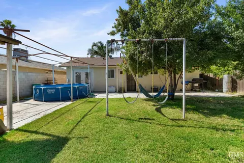 1016 Iris St, Wasco, CA 93280 photo 27