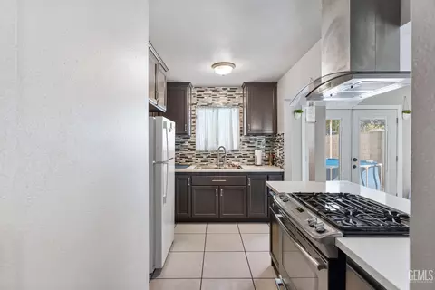 1016 Iris St, Wasco, CA 93280 photo 13