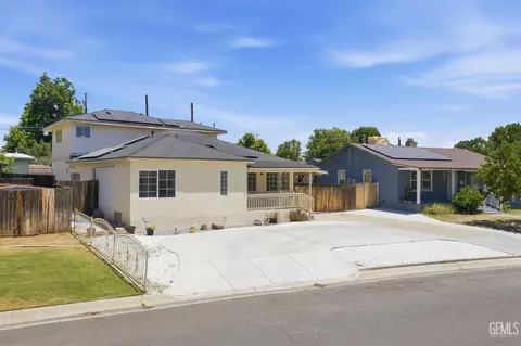 214 Lowell Dr, Bakersfield, CA 93308