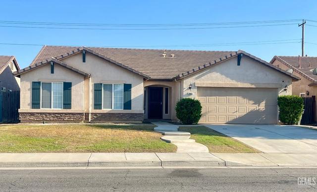10601 Pleasant Valley Dr, Bakersfield, CA 93311