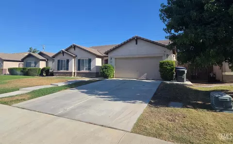 10601 Pleasant Valley Dr, Bakersfield, CA 93311