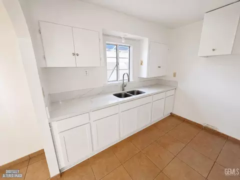 Kitchen - 1073 12th St, Wasco, CA 93280 photo 3 of 4